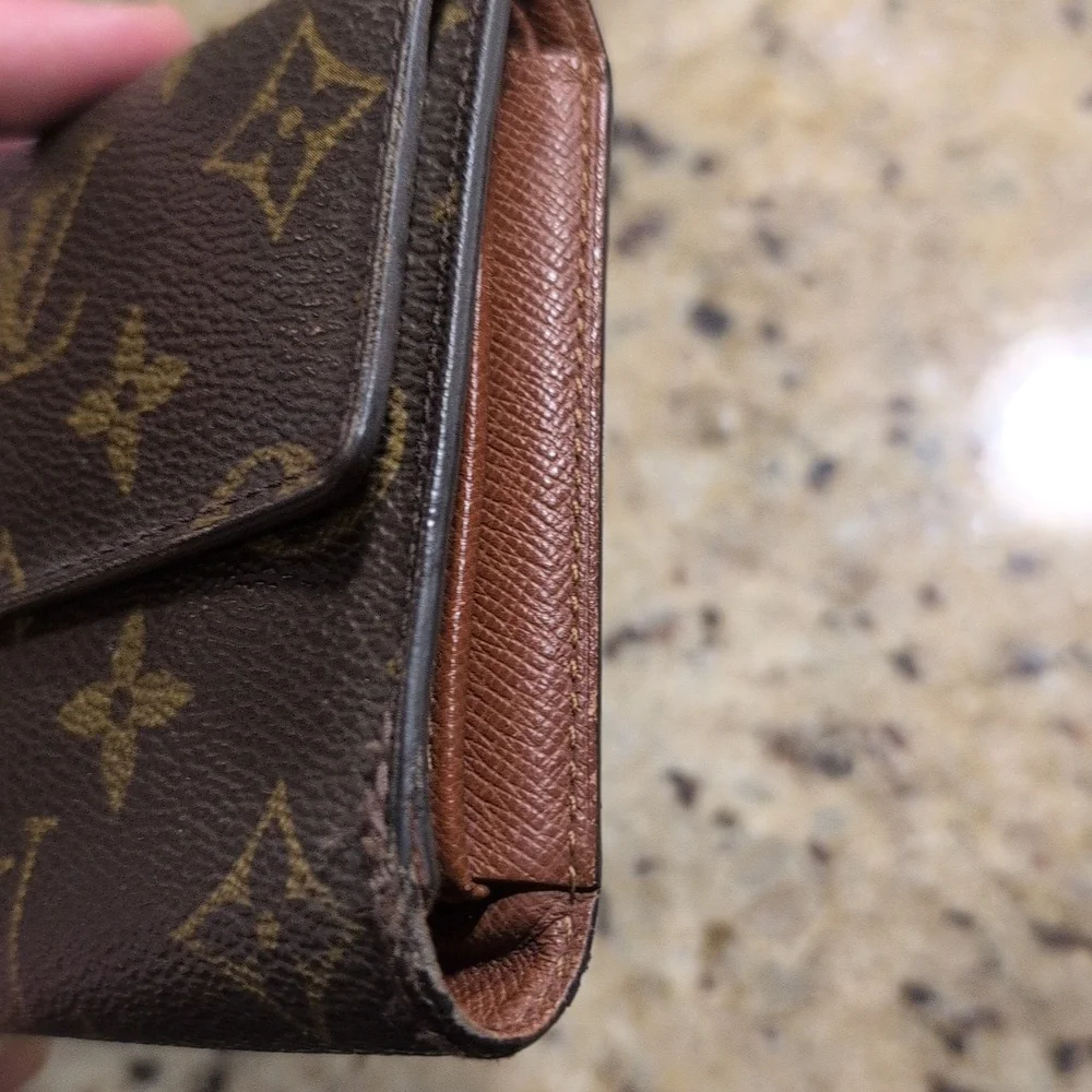 Louis Vuitton Brown Monogram Wallet Classic Design. Authentic - Picture 6 of 7